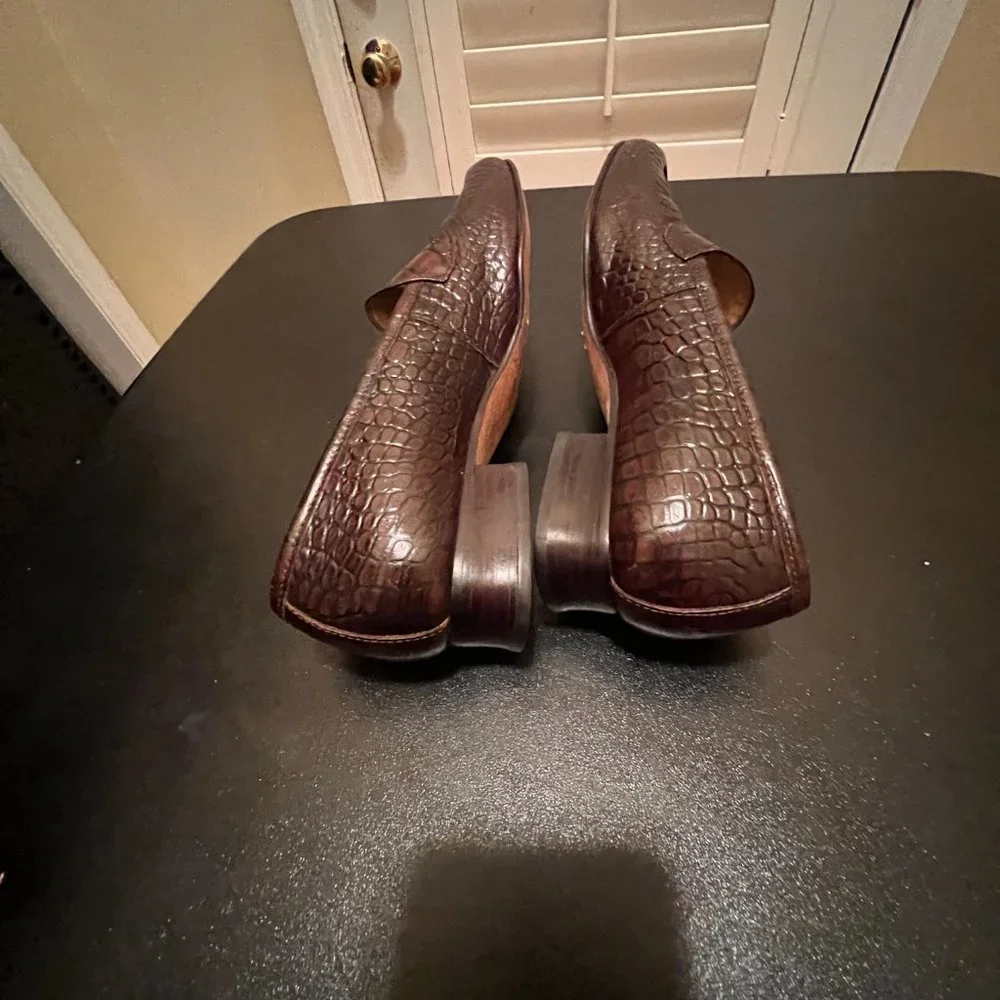 Antonio Melani slip on brown croc patterns size 6.5M